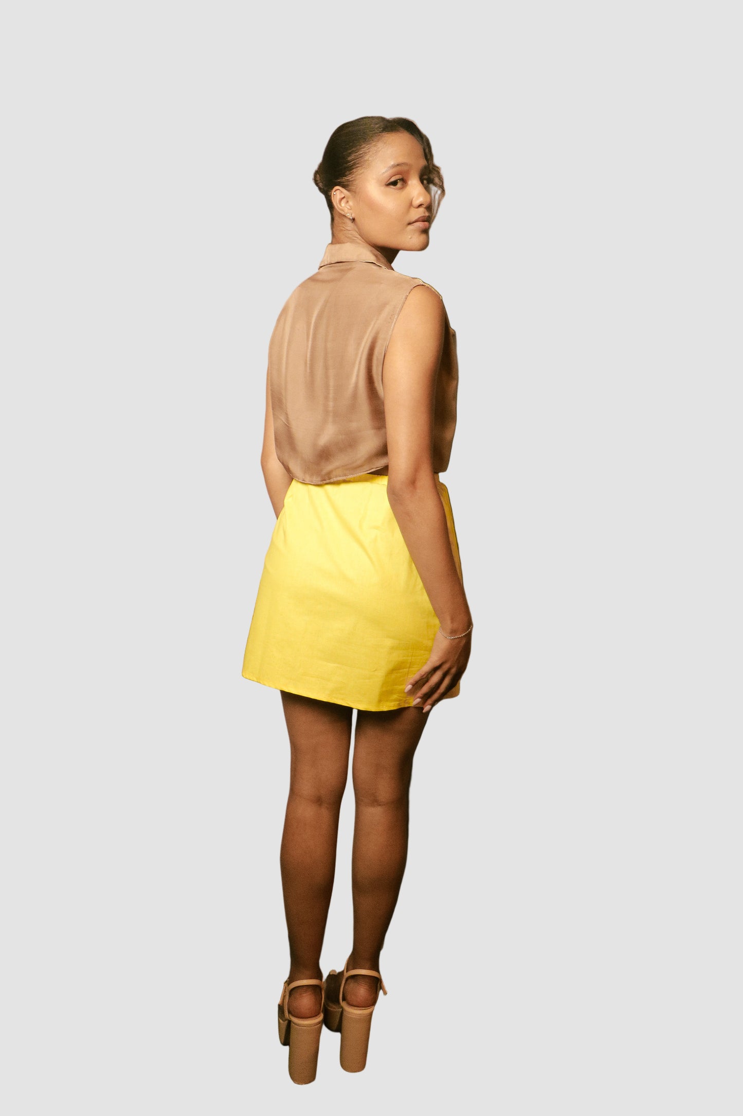 Mocha Mouse Cotton Crop Blazer